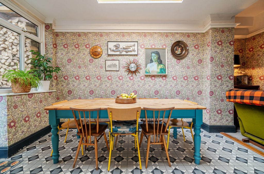 Property photo 2 of 24 1446487-17-69E27E...