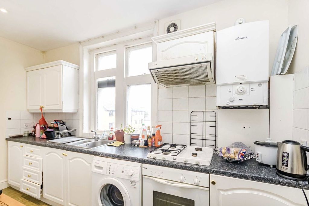 Property photo 3 of 5