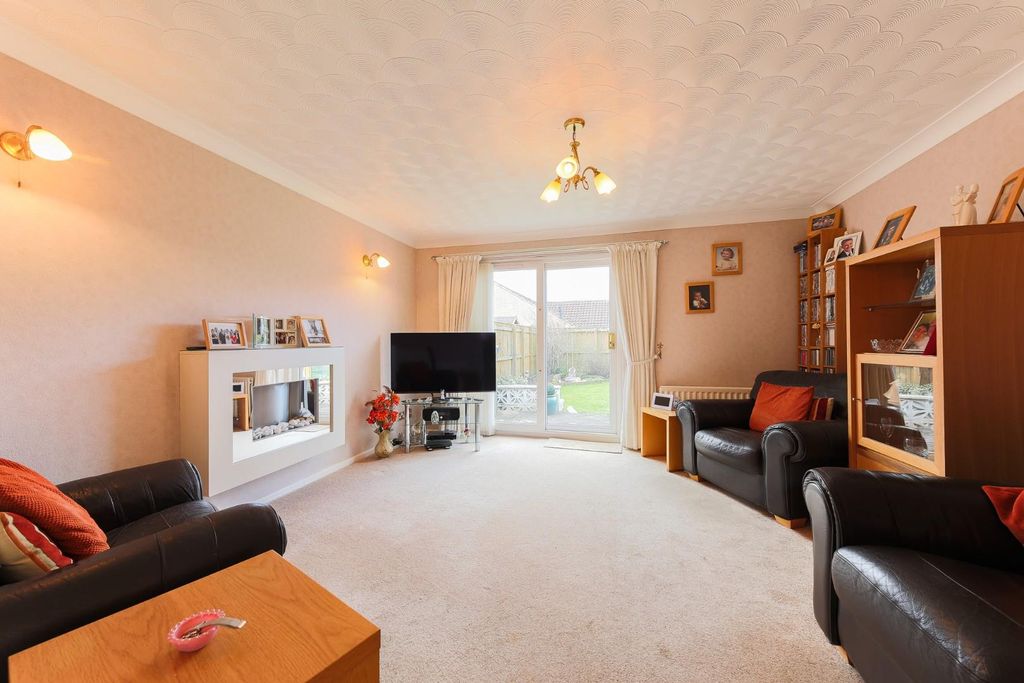 Property photo 2 of 12 Living Room