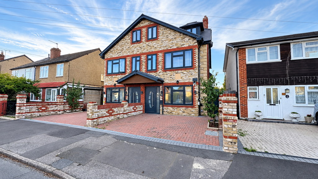Property photo 2 of 19 5A Marlborough Road (1)