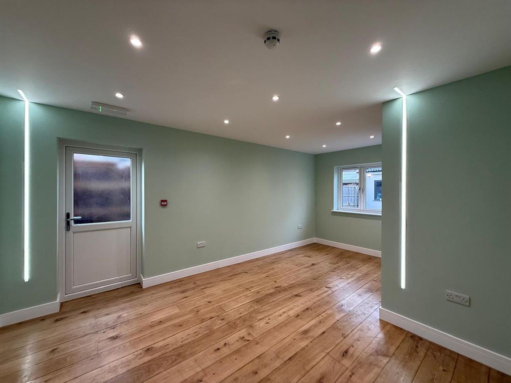 Property photo 1 of 5 A.Jpg
