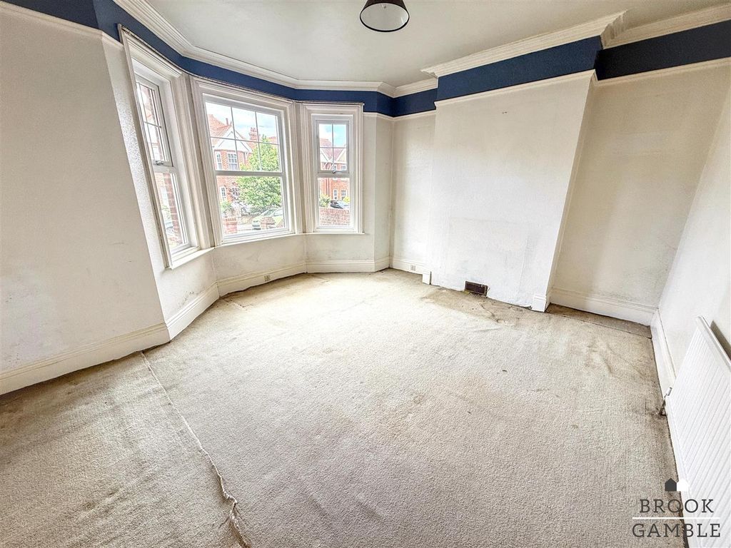 Property photo 2 of 23 01323 438506