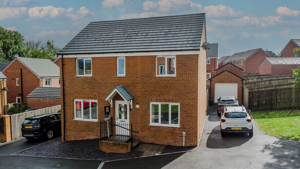 Property photo 1 of 31