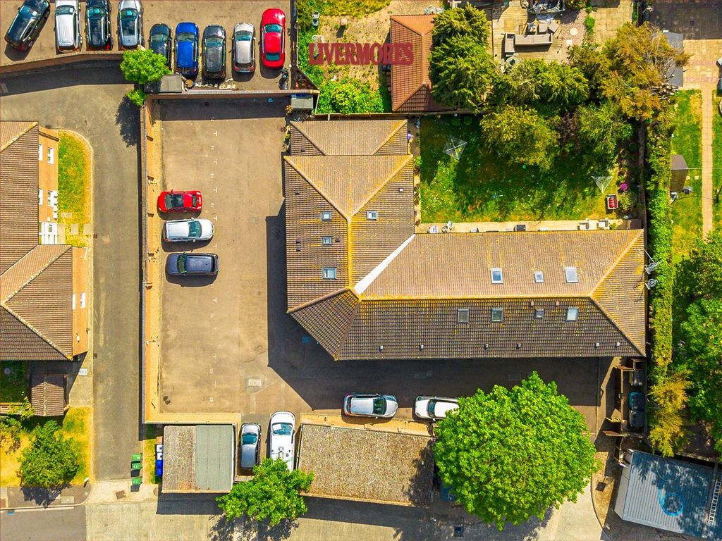 Property photo 2 of 13 External