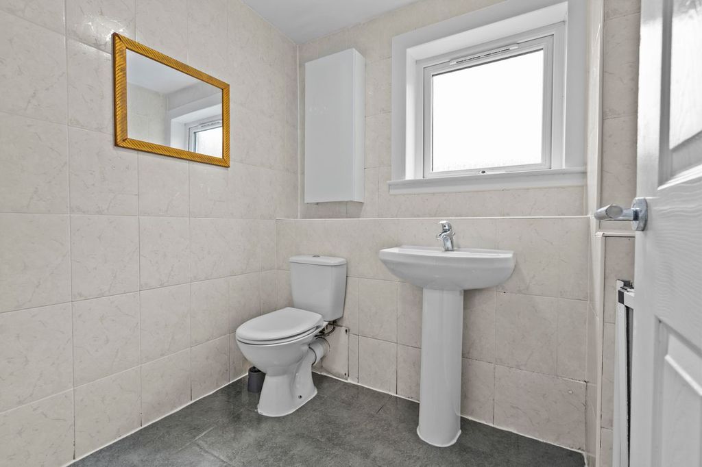 Additional image 11 of 2 bed flat for saleWallace Court, Grangemouth FK3