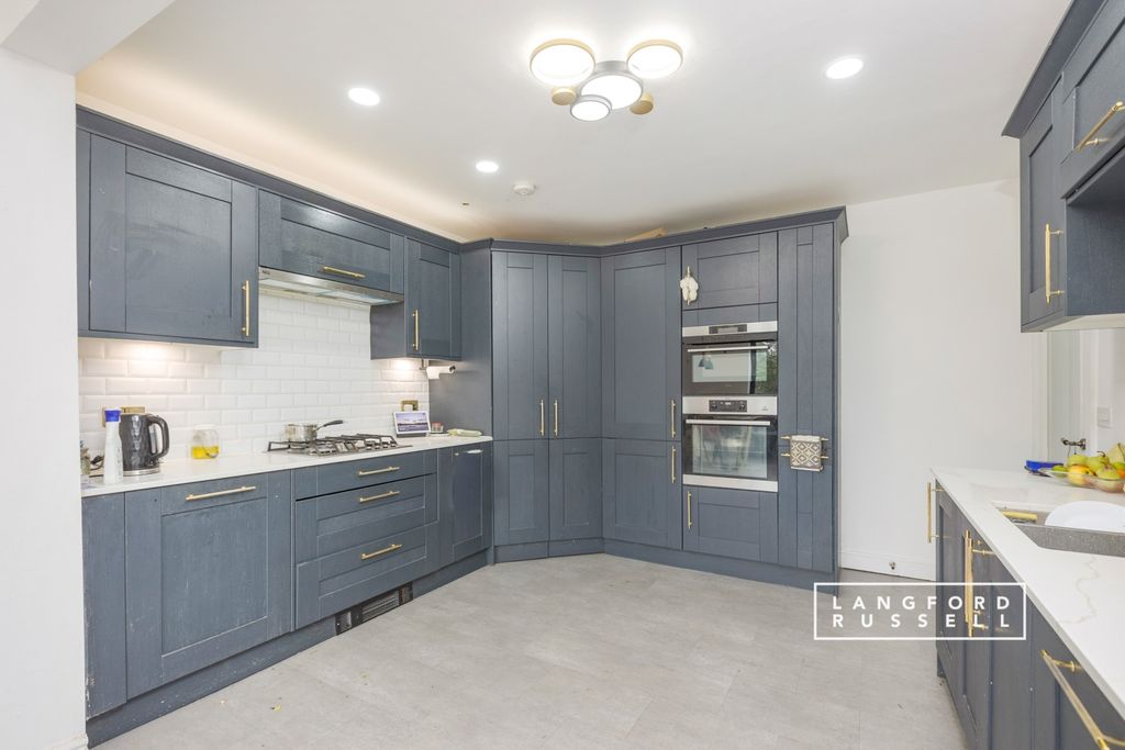 Property photo 1 of 10 1-8