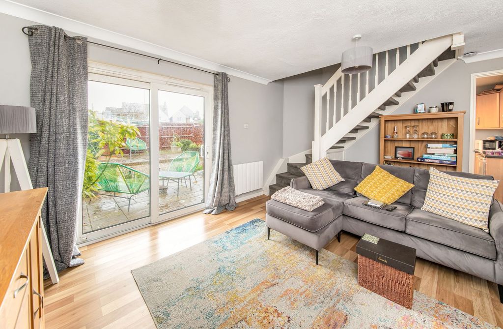 Property photo 2 of 13