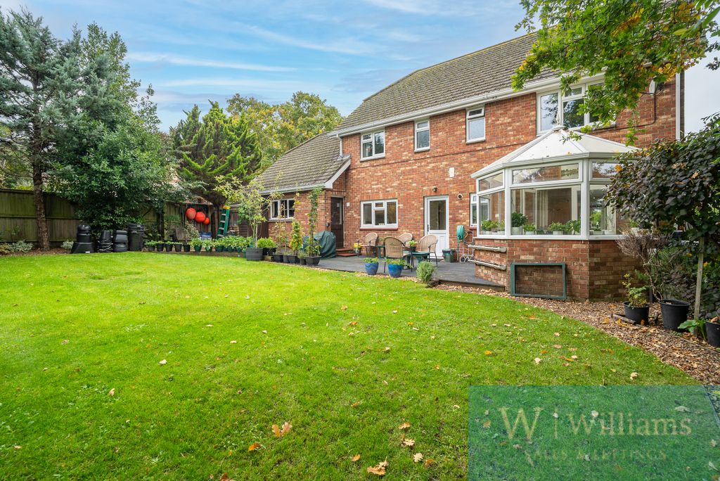 Property photo 3 of 25 Rear