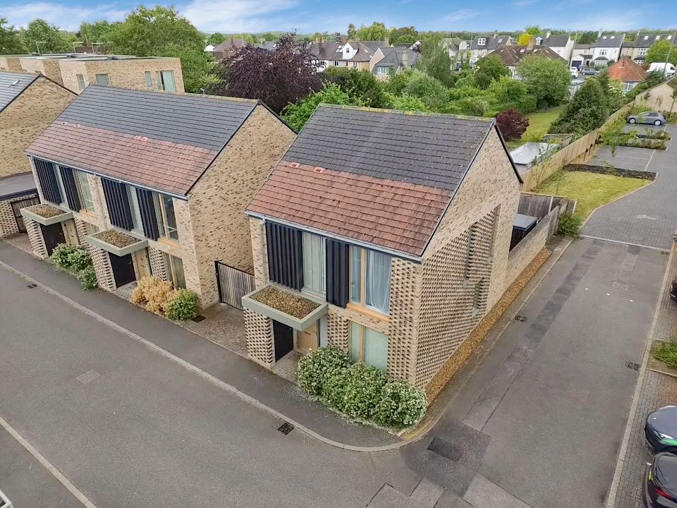 Property photo 2 of 24 2281683