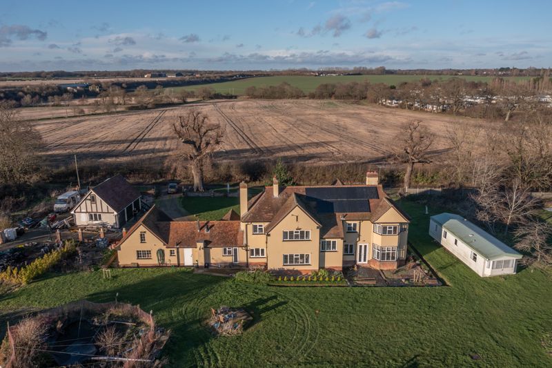 Property photo 3 of 30 Gutteridge Hall Lane