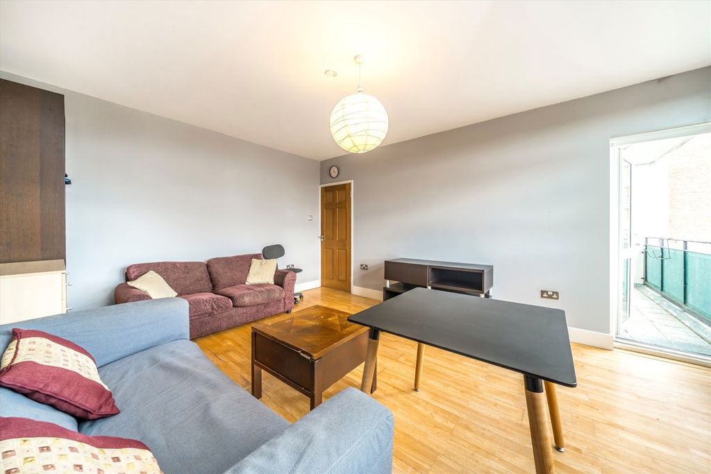 Property photo 2 of 5