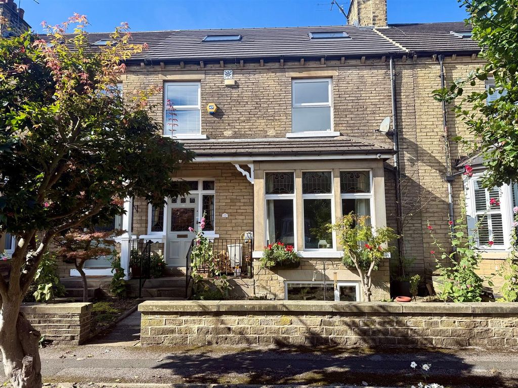 Property photo 1 of 42