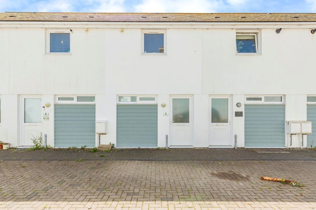 Property photo 1 of 17 Photography