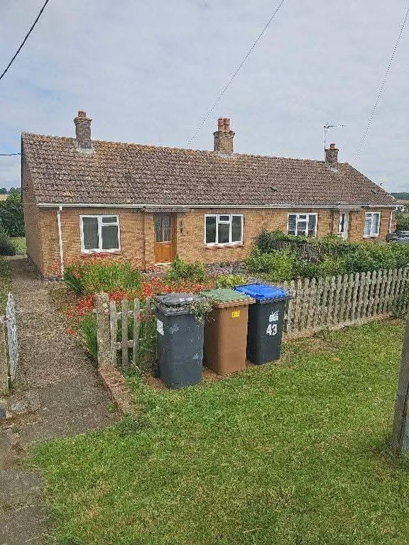 Property photo 1 of 8 97966.Jpg