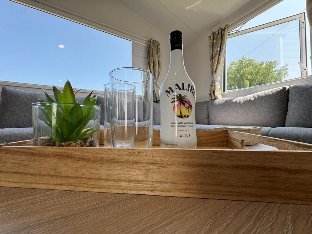 Property photo 1 of 6 Car0062738 - Static Caravan