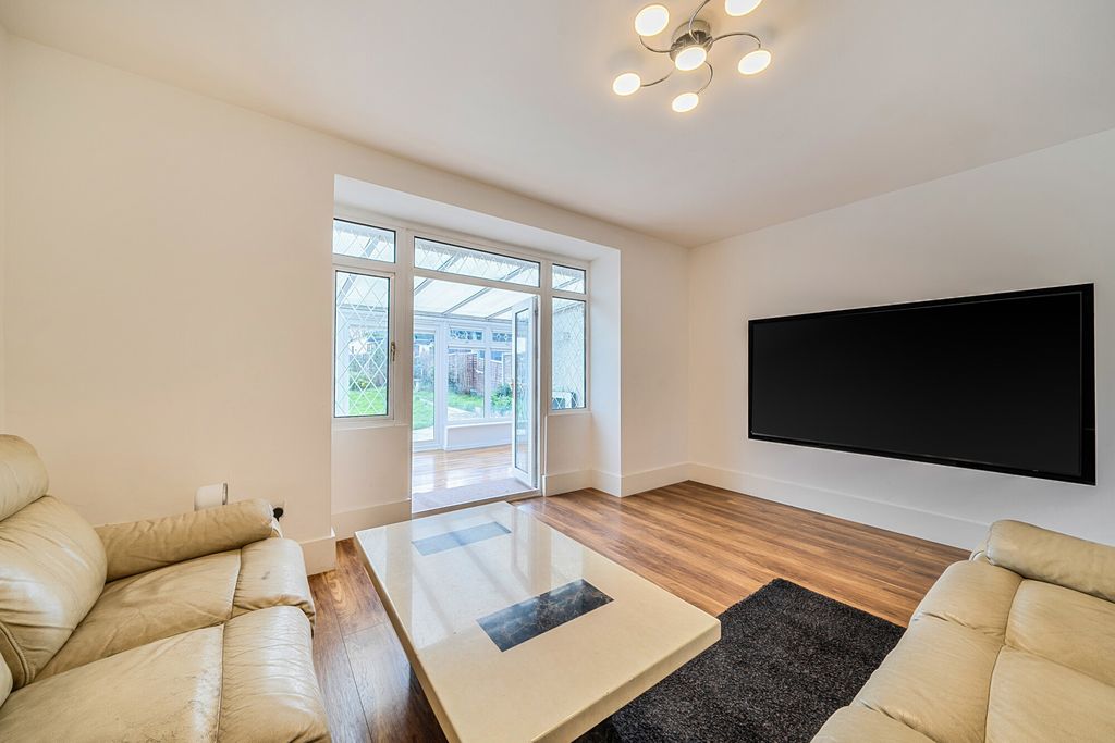 Property photo 2 of 23 1415294-17-69949F...