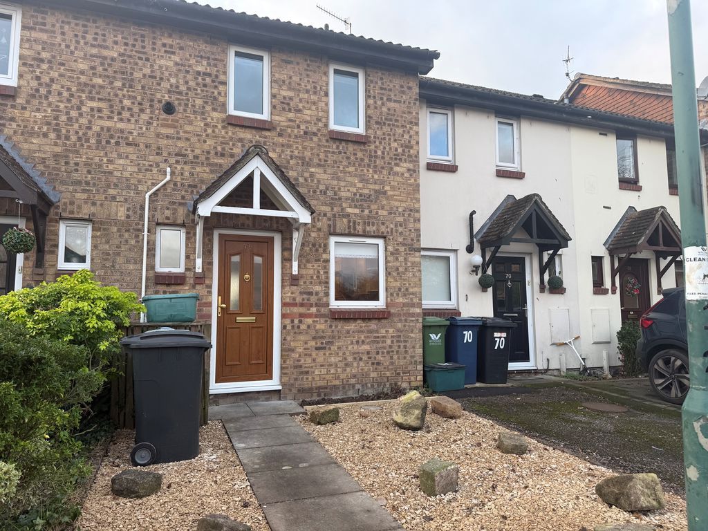 Property photo 1 of 8 Photo 4