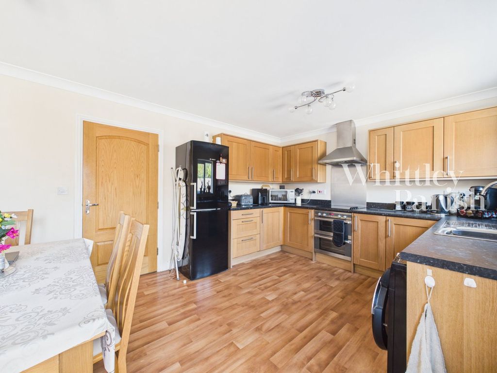 Property photo 3 of 18