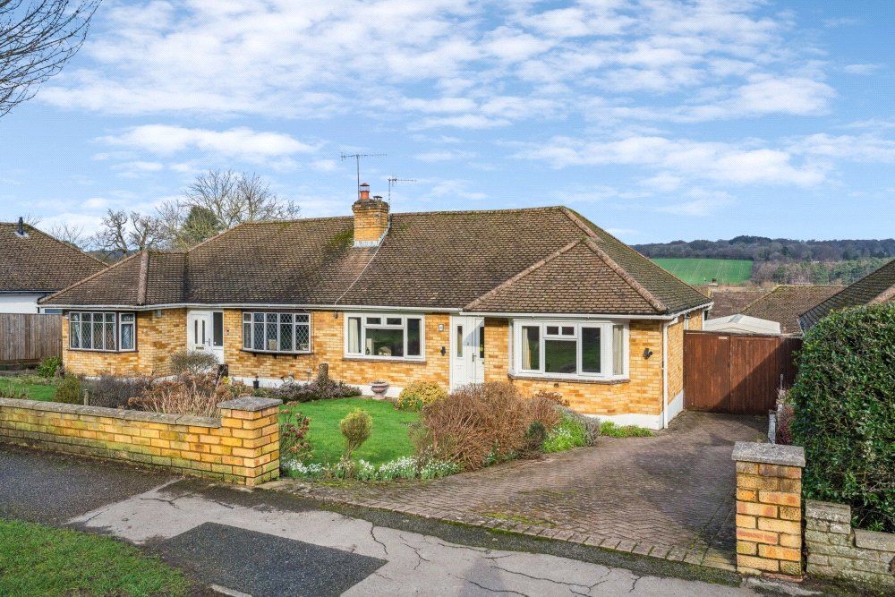 Property photo 1 of 11 Front