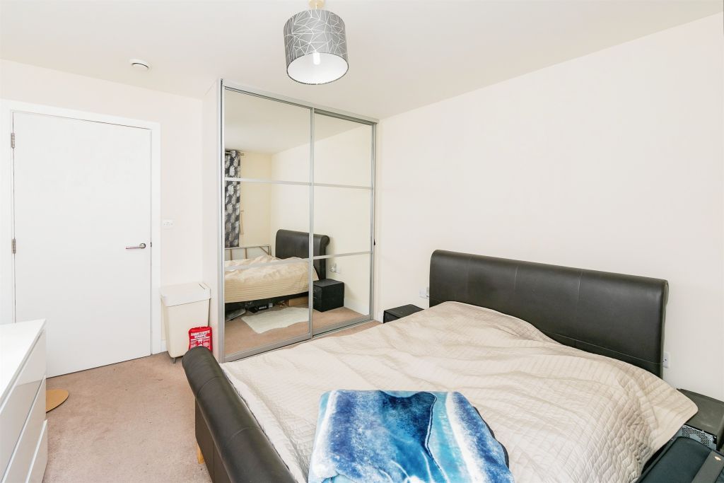 Property photo 3 of 11