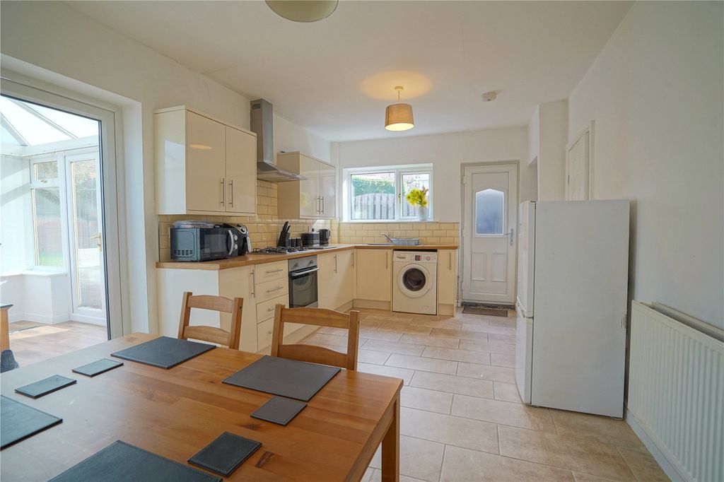 Property photo 2 of 13 Picture No. 09