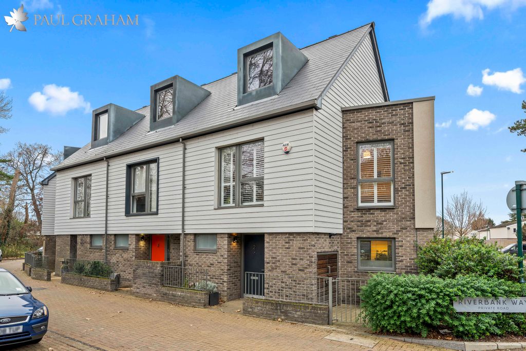 Property photo 1 of 27 Dsc00990