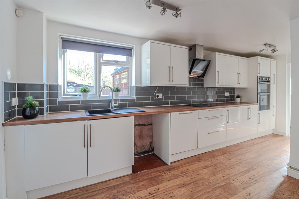 Property photo 2 of 24 Img_9176.Jpg