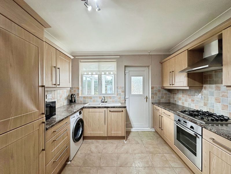 Property photo 2 of 15 Photo 13