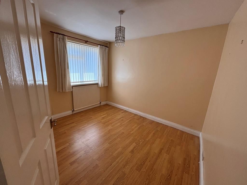 Property photo 3 of 8 Bedroom
