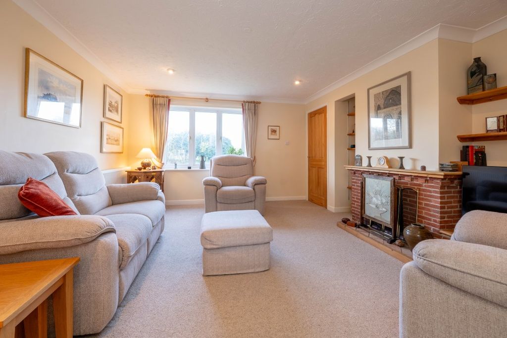 Property photo 3 of 26