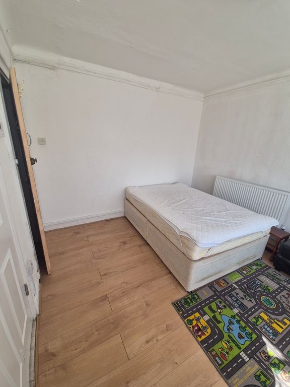 Property photo 2 of 4