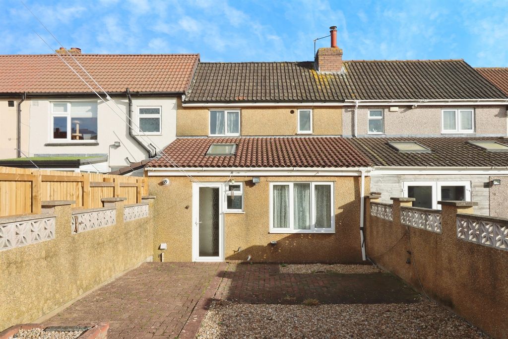 Property photo 2 of 18