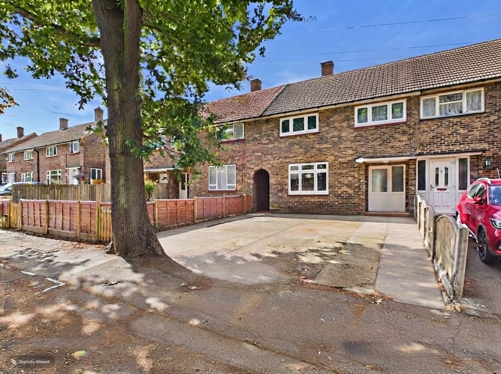 Property photo 1 of 20 Cam03016G0-Pr0094-Still068-001