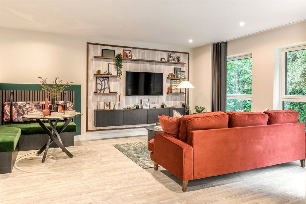 Property photo 1 of 10 Living Room