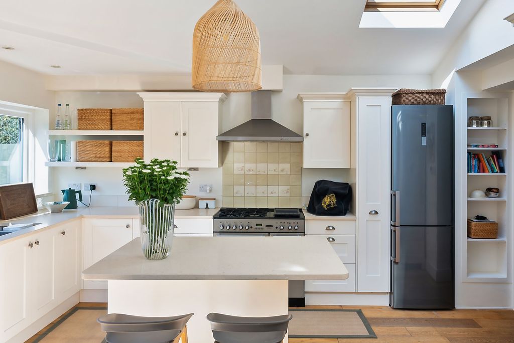 Property photo 2 of 22