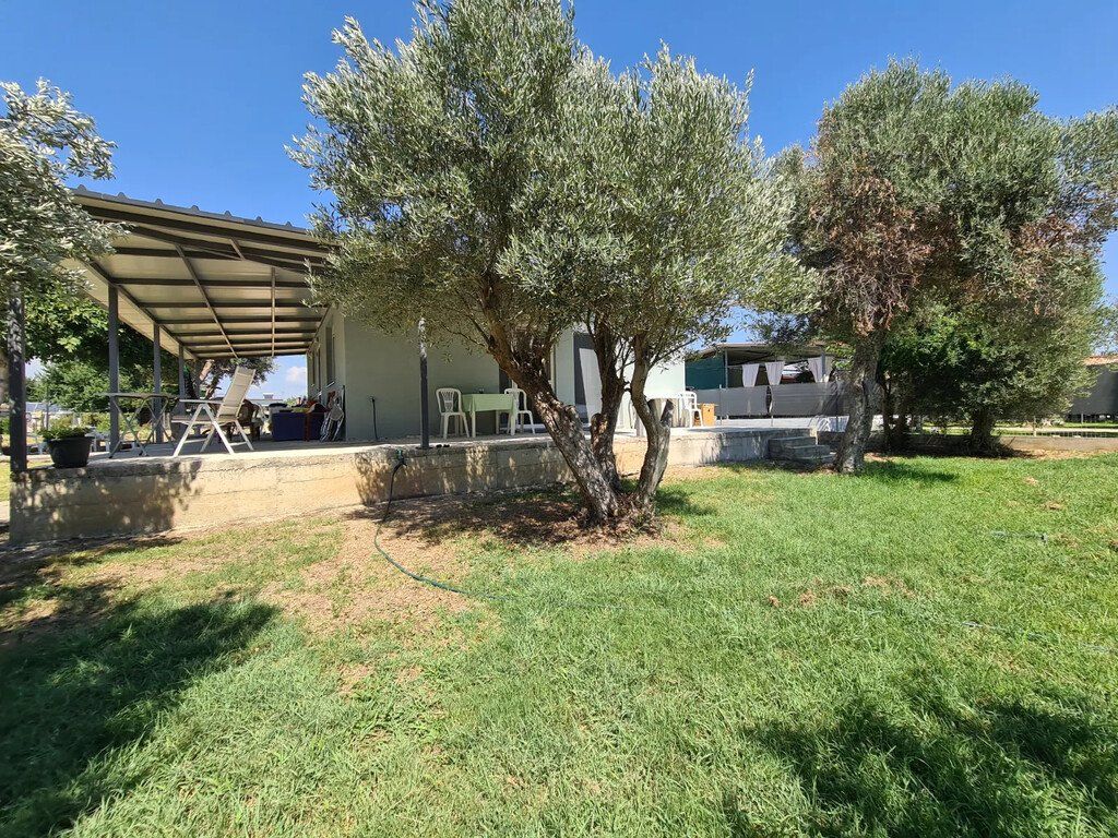 Property photo 3 of 24