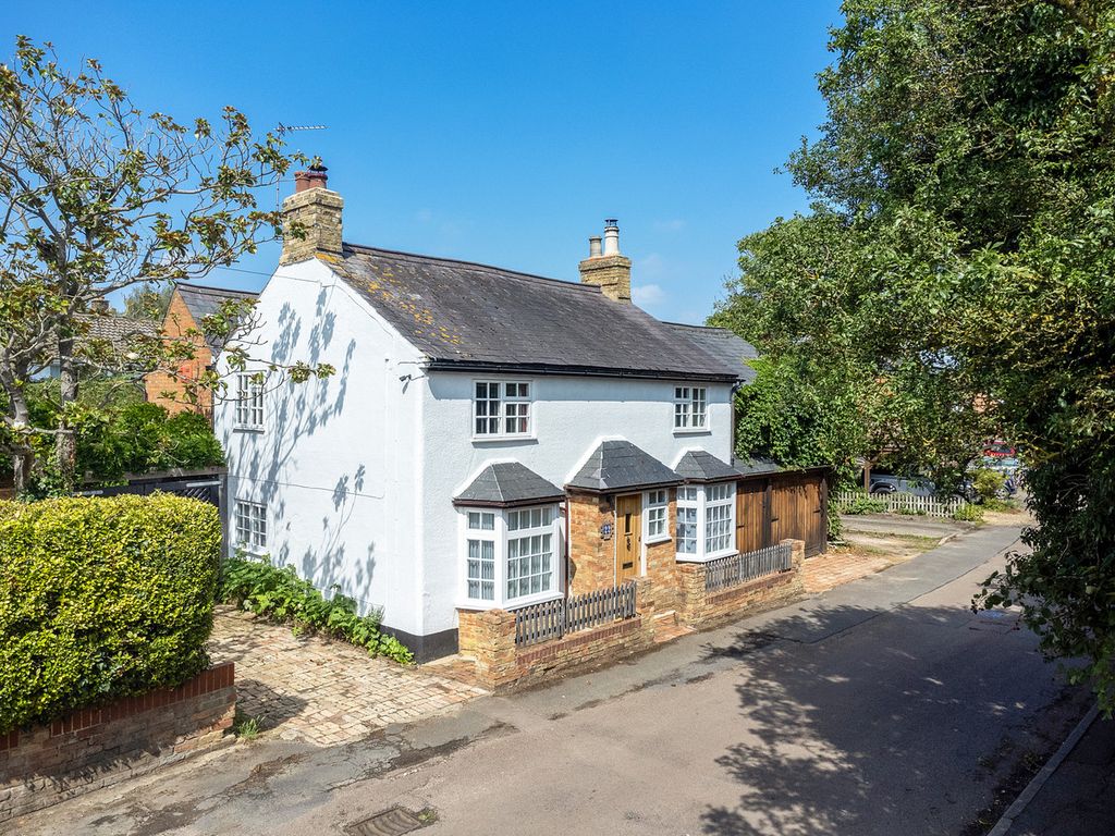 Property photo 1 of 35