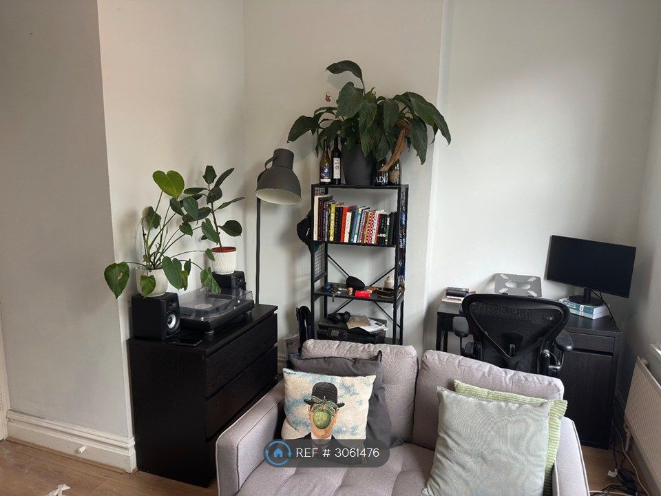 Property photo 2 of 9