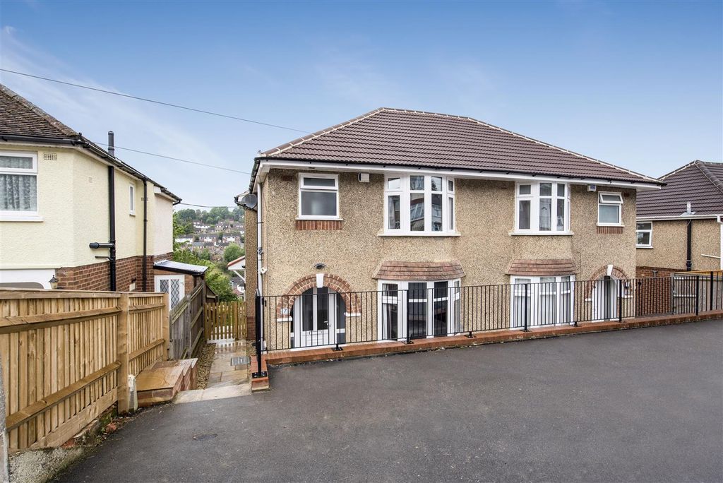 Property photo 1 of 12 Saf-15.Jpg