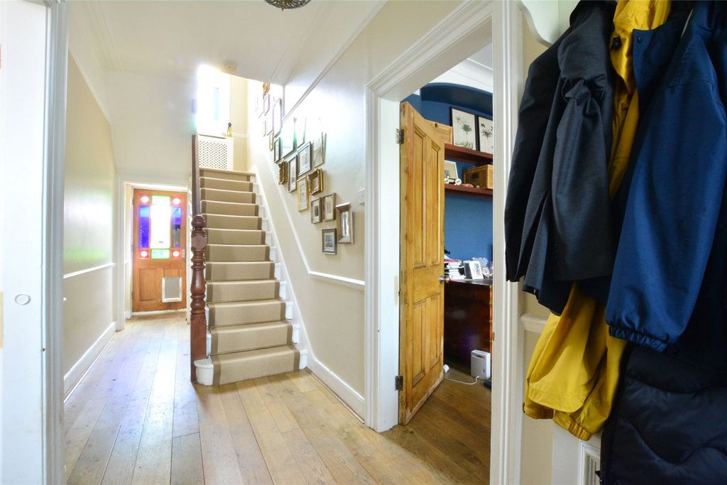 Property photo 3 of 19 Picture No. 26