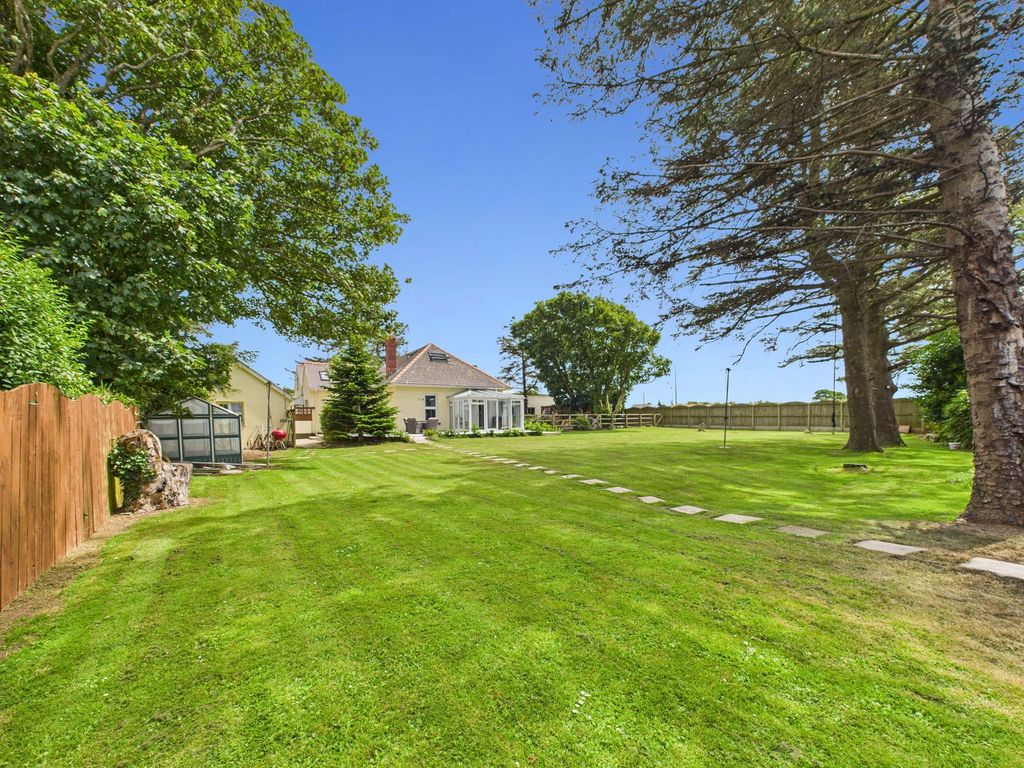 Property photo 1 of 36