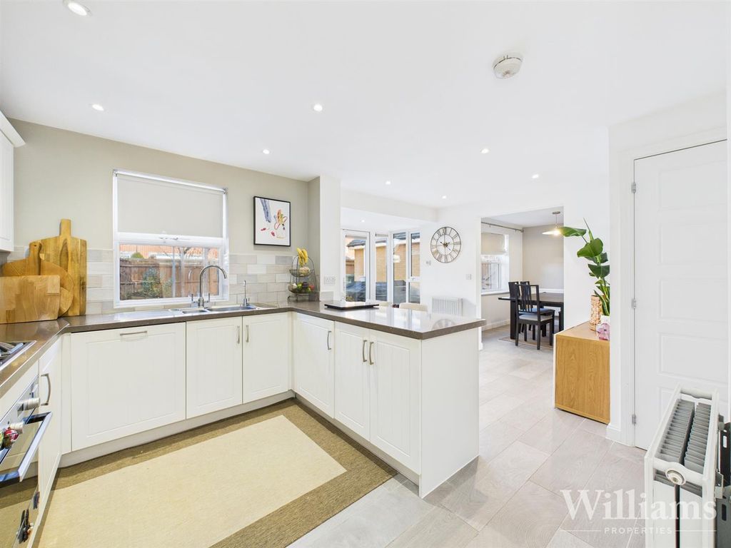 Property photo 2 of 20 Cam02861G0-Pr0528-Still030.Jpg