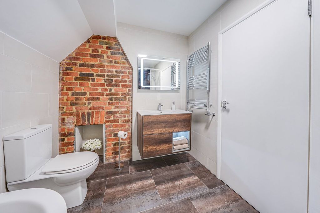 Additional image 49 of 6 bed detached house for saleSaint Hill Road, East Grinstead RH19