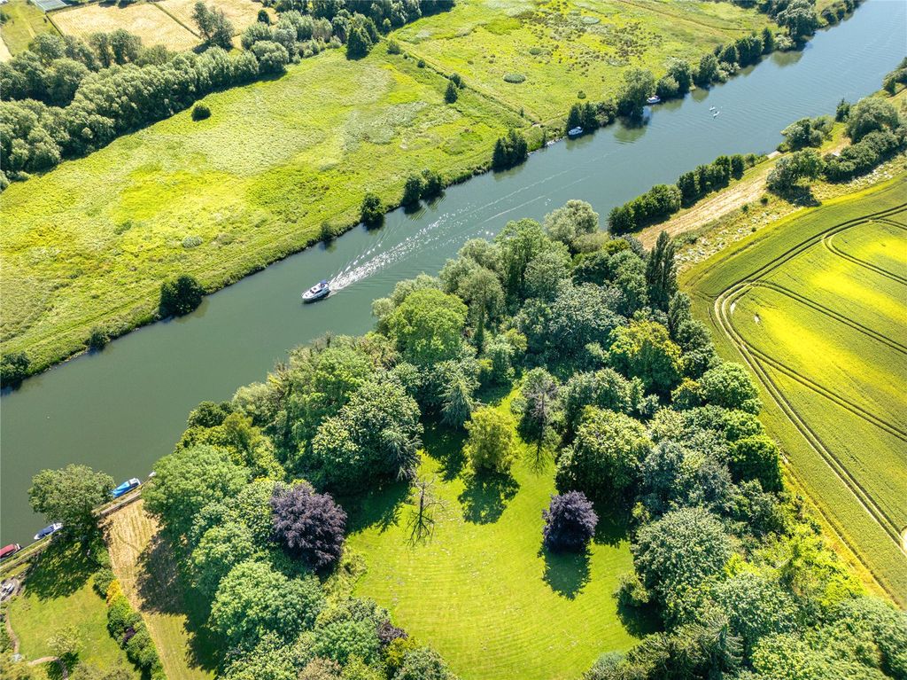 Property photo 3 of 30 Drone