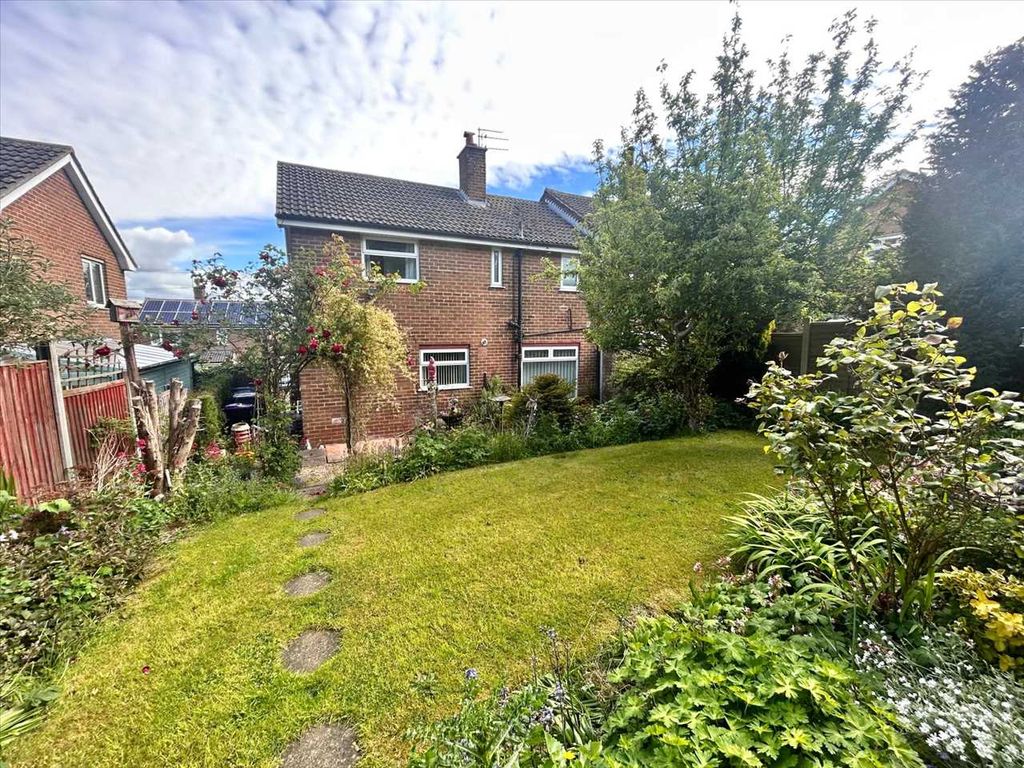 Property photo 2 of 28