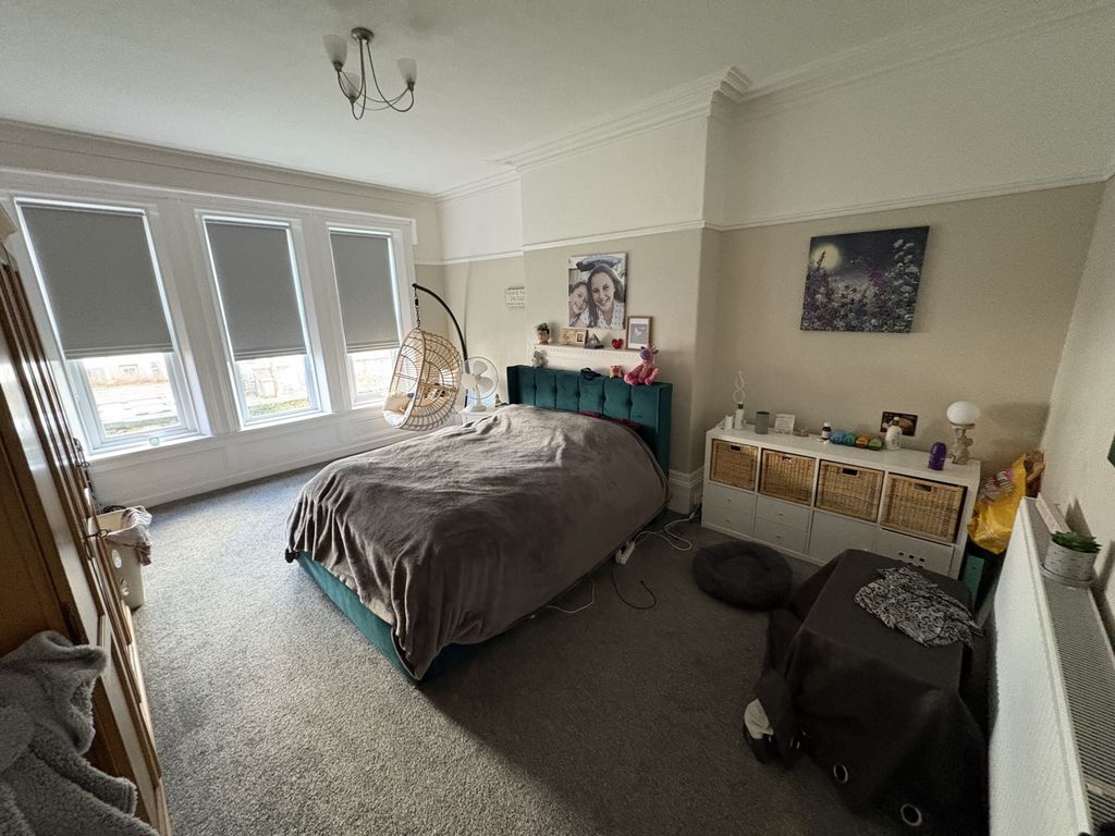 Property photo 2 of 9 Photo 3