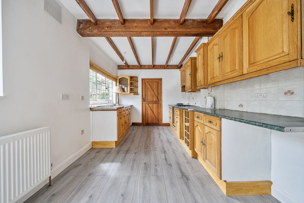 Property photo 3 of 20 Kitchen
