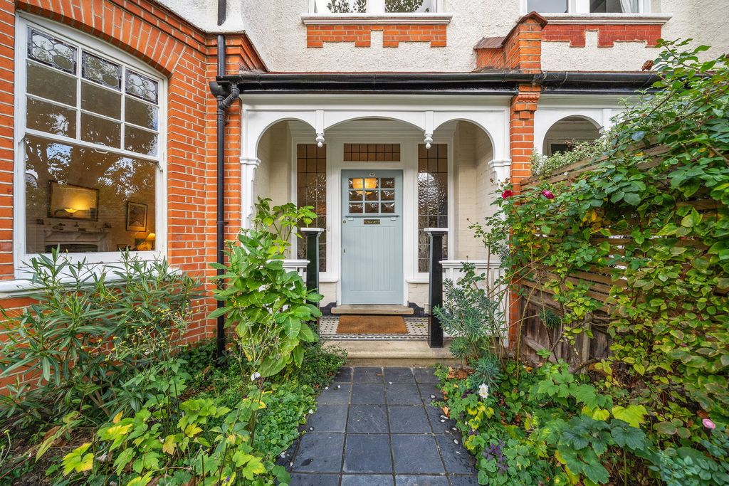 Property photo 3 of 9