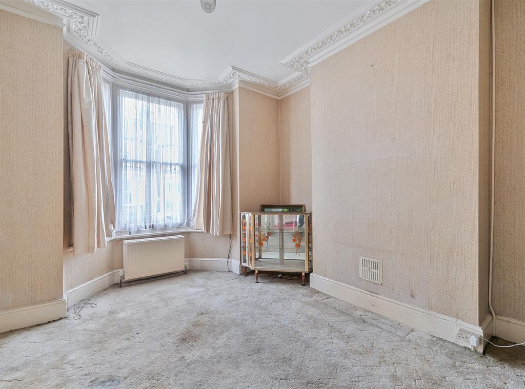 Property photo 2 of 13 19575149 (18).Jpg