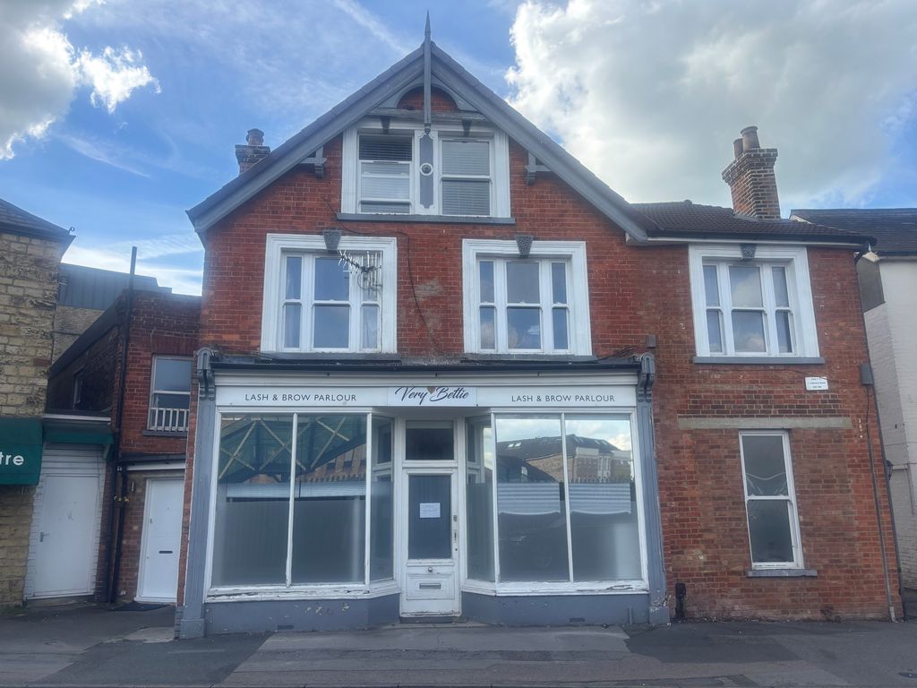 Property photo 2 of 6